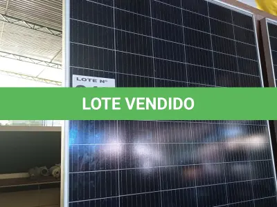 LOTE 015 - 01 - PAINEL SOLAR FOTOVOLTAICO (NO ESTADO, NÃO SABEMOS SE FUNCIONA. LEILÃO NÃO TEM GARANTIA E NEM DEVOLUÇÃO, SUJEITO A POSSÍVEIS AVARIAS VISÍVEIS/OCULTAS E/OU AUSÊNCIA DE COMPONENTES)