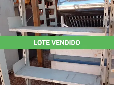 LOTE 505 - 01 ESTANTE DE FERRO COM 06 PRATELEIRAS. (NO ESTADO, LEILÃO NÃO TEM GARANTIA E NEM DEVOLUÇÃO, SUJEITO A POSSÍVEIS AVARIAS VISÍVEIS/OCULTAS E/OU AUSÊNCIA DE COMPONENTES).