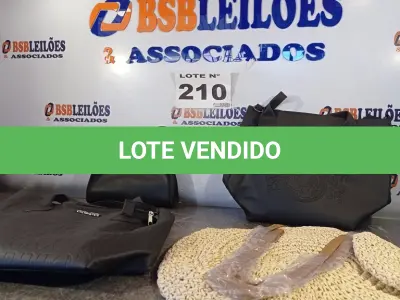 LOTE 210 - 04 - BOLSAS FEMININAS (NO ESTADO, NÃO SABEMOS SE FUNCIONA. LEILÃO NÃO TEM GARANTIA E NEM DEVOLUÇÃO, SUJEITO A POSSÍVEIS AVARIAS VISÍVEIS/OCULTAS E/OU AUSÊNCIA DE COMPONENTES)