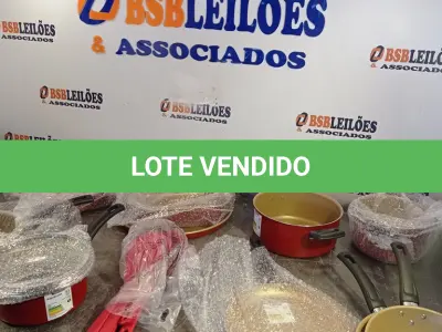 LOTE 165 - 01 - JOGO DE PANELA TRAMONTINA 15 PEÇAS (NO ESTADO, NÃO SABEMOS SE FUNCIONA. LEILÃO NÃO TEM GARANTIA E NEM DEVOLUÇÃO, SUJEITO A POSSÍVEIS AVARIAS VISÍVEIS/OCULTAS E/OU AUSÊNCIA DE COMPONENTES)