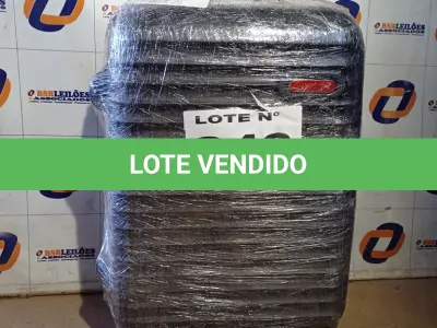 LOTE 243 - 01 - MALA DE VIAGEM (NO ESTADO, NÃO SABEMOS SE FUNCIONA. LEILÃO NÃO TEM GARANTIA E NEM DEVOLUÇÃO, SUJEITO A POSSÍVEIS AVARIAS VISÍVEIS/OCULTAS E/OU AUSÊNCIA DE COMPONENTES)