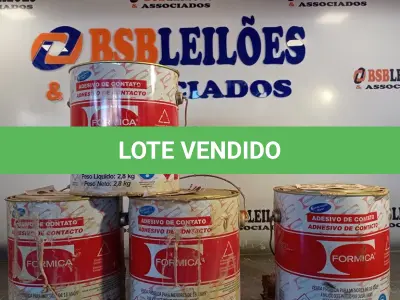 LOTE 045 - 04 - LATAS ADESIVO DE CONTATO FORMICA (NO ESTADO, NÃO SABEMOS SE FUNCIONA. LEILÃO NÃO TEM GARANTIA E NEM DEVOLUÇÃO, SUJEITO A POSSÍVEIS AVARIAS VISÍVEIS/OCULTAS E/OU AUSÊNCIA DE COMPONENTES)