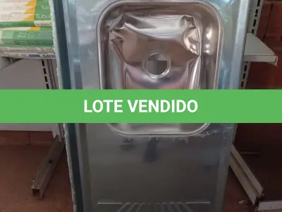LOTE 479 - 01 PIA EM AÇO INOX CIMENTADA COM 01 CUBA MEDINDO 1,50M X 0,53CM. (NO ESTADO, LEILÃO NÃO TEM GARANTIA E NEM DEVOLUÇÃO, SUJEITO A POSSÍVEIS AVARIAS VISÍVEIS/OCULTAS E/OU AUSÊNCIA DE COMPONENTES).