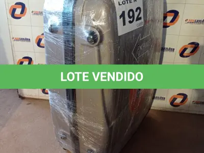 LOTE 192 - 01 - MALA DE VIAGEM (NO ESTADO, NÃO SABEMOS SE FUNCIONA. LEILÃO NÃO TEM GARANTIA E NEM DEVOLUÇÃO, SUJEITO A POSSÍVEIS AVARIAS VISÍVEIS/OCULTAS E/OU AUSÊNCIA DE COMPONENTES)