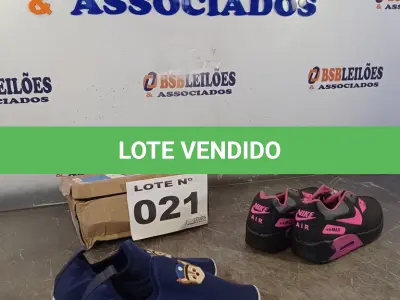 LOTE 021 - 02 – PARES DE CALÇADOS INFANTIL Nº 31 (NO ESTADO, NÃO SABEMOS SE FUNCIONA. LEILÃO NÃO TEM GARANTIA E NEM DEVOLUÇÃO, SUJEITO A POSSÍVEIS AVARIAS VISÍVEIS/OCULTAS E/OU AUSÊNCIA DE COMPONENTES)