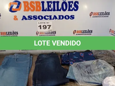 LOTE 197 - 06 – PEÇAS DE ROUPAS FEMININAS (NO ESTADO, NÃO SABEMOS SE FUNCIONA. LEILÃO NÃO TEM GARANTIA E NEM DEVOLUÇÃO, SUJEITO A POSSÍVEIS AVARIAS VISÍVEIS/OCULTAS E/OU AUSÊNCIA DE COMPONENTES)