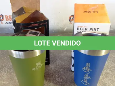 LOTE 084 - 02 - COPOS TÉRMICOS (NO ESTADO, NÃO SABEMOS SE FUNCIONA. LEILÃO NÃO TEM GARANTIA E NEM DEVOLUÇÃO, SUJEITO A POSSÍVEIS AVARIAS VISÍVEIS/OCULTAS E/OU AUSÊNCIA DE COMPONENTES)