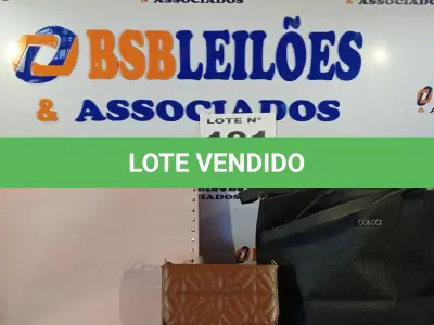 LOTE 191 - 03 - BOLSAS FEMININAS (NO ESTADO, NÃO SABEMOS SE FUNCIONA. LEILÃO NÃO TEM GARANTIA E NEM DEVOLUÇÃO, SUJEITO A POSSÍVEIS AVARIAS VISÍVEIS/OCULTAS E/OU AUSÊNCIA DE COMPONENTES)