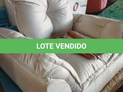 LOTE 009 - 01 – POLTRONA (NO ESTADO, NÃO SABEMOS SE FUNCIONA. LEILÃO NÃO TEM GARANTIA E NEM DEVOLUÇÃO, SUJEITO A POSSÍVEIS AVARIAS VISÍVEIS/OCULTAS E/OU AUSÊNCIA DE COMPONENTES)