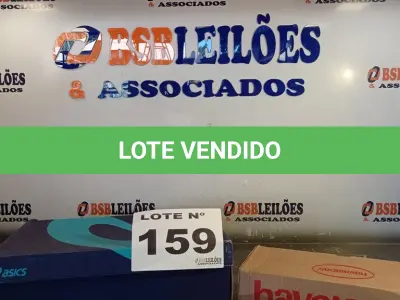LOTE 159 - 02 – PARES DE CALÇADOS MASCULINO Nº 43 (NO ESTADO, NÃO SABEMOS SE FUNCIONA. LEILÃO NÃO TEM GARANTIA E NEM DEVOLUÇÃO, SUJEITO A POSSÍVEIS AVARIAS VISÍVEIS/OCULTAS E/OU AUSÊNCIA DE COMPONENTES)