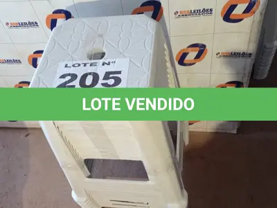 LOTE 205 - 10 - BANQUETAS EM POLIPROPILENO (NO ESTADO, NÃO SABEMOS SE FUNCIONA. LEILÃO NÃO TEM GARANTIA E NEM DEVOLUÇÃO, SUJEITO A POSSÍVEIS AVARIAS VISÍVEIS/OCULTAS E/OU AUSÊNCIA DE COMPONENTES)