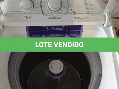 LOTE 020 - 01 - LAVADORA DE ROUPAS ELECTROLUX LAC12 - 12KG CESTO INOX 220VOLTS (NO ESTADO, NÃO SABEMOS SE FUNCIONA. LEILÃO NÃO TEM GARANTIA E NEM DEVOLUÇÃO, SUJEITO A POSSÍVEIS AVARIAS VISÍVEIS/OCULTAS E/OU AUSÊNCIA DE COMPONENTES)