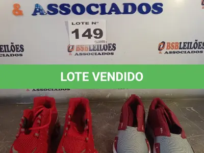 LOTE 149 - 02 – PARES DE CALÇADOS MASCULINO Nº 40 (NO ESTADO, NÃO SABEMOS SE FUNCIONA. LEILÃO NÃO TEM GARANTIA E NEM DEVOLUÇÃO, SUJEITO A POSSÍVEIS AVARIAS VISÍVEIS/OCULTAS E/OU AUSÊNCIA DE COMPONENTES)