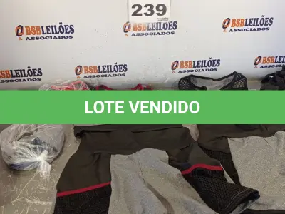 LOTE 239 - 07 – PEÇAS DE ROUPAS FEMININAS (NO ESTADO, NÃO SABEMOS SE FUNCIONA. LEILÃO NÃO TEM GARANTIA E NEM DEVOLUÇÃO, SUJEITO A POSSÍVEIS AVARIAS VISÍVEIS/OCULTAS E/OU AUSÊNCIA DE COMPONENTES)