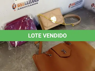 LOTE 228 - 03 - BOLSAS FEMININAS (NO ESTADO, NÃO SABEMOS SE FUNCIONA. LEILÃO NÃO TEM GARANTIA E NEM DEVOLUÇÃO, SUJEITO A POSSÍVEIS AVARIAS VISÍVEIS/OCULTAS E/OU AUSÊNCIA DE COMPONENTES)