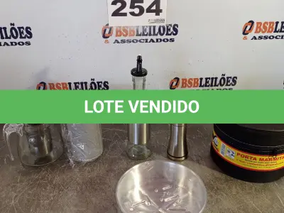 LOTE 254 - 06 - ITENS DOMÉSTICOS DIVERSOS (NO ESTADO, NÃO SABEMOS SE FUNCIONA. LEILÃO NÃO TEM GARANTIA E NEM DEVOLUÇÃO, SUJEITO A POSSÍVEIS AVARIAS VISÍVEIS/OCULTAS E/OU AUSÊNCIA DE COMPONENTES)