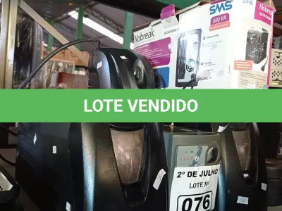 LOTE 076 - 04 NOBREAKS E 01 ESTABILIZADOR MARCAS E MODELOS DIVERSOS PARA RETIRADA DE PEÇAS. (NO ESTADO, LEILÃO NÃO TEM GARANTIA E NEM DEVOLUÇÃO, SUJEITO A POSSÍVEIS AVARIAS VISÍVEIS/OCULTAS E/OU AUSÊNCIA DE COMPONENTES).