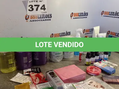 LOTE 374 - 31 - COSMÉTICOS DIVERSOS (NO ESTADO, NÃO SABEMOS SE FUNCIONA. LEILÃO NÃO TEM GARANTIA E NEM DEVOLUÇÃO, SUJEITO A POSSÍVEIS AVARIAS VISÍVEIS/OCULTAS E/OU AUSÊNCIA DE COMPONENTES)