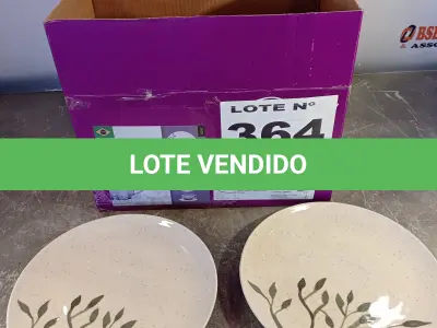 LOTE 364 - 01 – CONJUNTO DE JANTAR (NO ESTADO, NÃO SABEMOS SE FUNCIONA. LEILÃO NÃO TEM GARANTIA E NEM DEVOLUÇÃO, SUJEITO A POSSÍVEIS AVARIAS VISÍVEIS/OCULTAS E/OU AUSÊNCIA DE COMPONENTES)