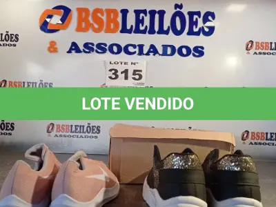 LOTE 315 - 02 – PARES DE CALÇADOS FEMININO Nº 38 (NO ESTADO, NÃO SABEMOS SE FUNCIONA. LEILÃO NÃO TEM GARANTIA E NEM DEVOLUÇÃO, SUJEITO A POSSÍVEIS AVARIAS VISÍVEIS/OCULTAS E/OU AUSÊNCIA DE COMPONENTES)
