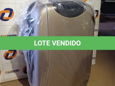 LOTE 308 - 01 - MALA DE VIAGEM (NO ESTADO, NÃO SABEMOS SE FUNCIONA. LEILÃO NÃO TEM GARANTIA E NEM DEVOLUÇÃO, SUJEITO A POSSÍVEIS AVARIAS VISÍVEIS/OCULTAS E/OU AUSÊNCIA DE COMPONENTES)