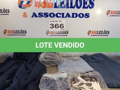 LOTE 366 - 08 – PEÇAS DE ROUPAS MASCULINAS (NO ESTADO, NÃO SABEMOS SE FUNCIONA. LEILÃO NÃO TEM GARANTIA E NEM DEVOLUÇÃO, SUJEITO A POSSÍVEIS AVARIAS VISÍVEIS/OCULTAS E/OU AUSÊNCIA DE COMPONENTES)