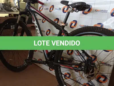 LOTE 391 - 01 – BICICLETA ARO 29 KRS 21 VELOCIDADES (NO ESTADO, NÃO SABEMOS SE FUNCIONA. LEILÃO NÃO TEM GARANTIA E NEM DEVOLUÇÃO, SUJEITO A POSSÍVEIS AVARIAS VISÍVEIS/OCULTAS E/OU AUSÊNCIA DE COMPONENTES)