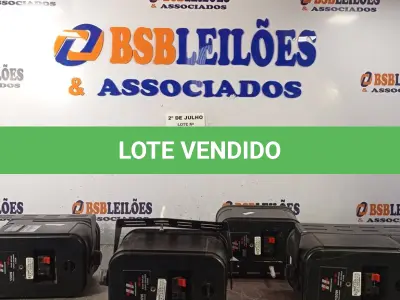 LOTE 035 - 04 CAIXAS DE SOM HURRICANE MP-48 BASS REFLEX 2-WAY 8OHM 150W. (NO ESTADO, LEILÃO NÃO TEM GARANTIA E NEM DEVOLUÇÃO, SUJEITO A POSSÍVEIS AVARIAS VISÍVEIS/OCULTAS E/OU AUSÊNCIA DE COMPONENTES).
