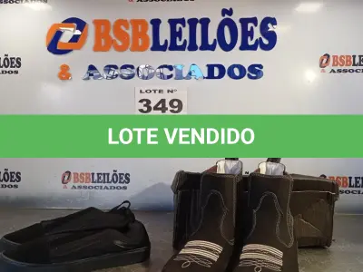 LOTE 349 - 02 – PARES DE CALÇADOS Nº 40 (NO ESTADO, NÃO SABEMOS SE FUNCIONA. LEILÃO NÃO TEM GARANTIA E NEM DEVOLUÇÃO, SUJEITO A POSSÍVEIS AVARIAS VISÍVEIS/OCULTAS E/OU AUSÊNCIA DE COMPONENTES)