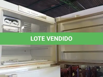 LOTE 156 - 01 GELADEIRA MARCA CONTINENTAL 220V. (NO ESTADO, LEILÃO NÃO TEM GARANTIA E NEM DEVOLUÇÃO, SUJEITO A POSSÍVEIS AVARIAS VISÍVEIS/OCULTAS E/OU AUSÊNCIA DE COMPONENTES).
