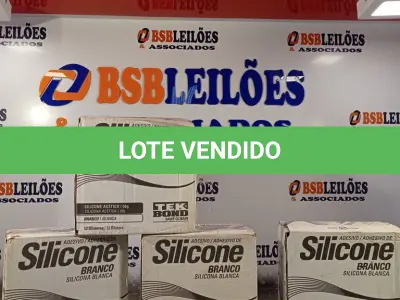 LOTE 138 - 04 CAIXAS COM ADESIVO DE SILICONE BRANCO. (NO ESTADO, LEILÃO NÃO TEM GARANTIA E NEM DEVOLUÇÃO, SUJEITO A POSSÍVEIS AVARIAS VISÍVEIS/OCULTAS E/OU AUSÊNCIA DE COMPONENTES).