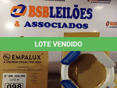 LOTE 098 - 02 CAIXAS COM LÂMPADAS FLUORESCENTES CIRCULARES 22W/6400K COM 06 PEÇAS CADA E 10 REATORES. (NO ESTADO, LEILÃO NÃO TEM GARANTIA E NEM DEVOLUÇÃO, SUJEITO A POSSÍVEIS AVARIAS VISÍVEIS/OCULTAS E/OU AUSÊNCIA DE COMPONENTES).