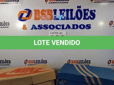LOTE 320 - 02 – PARES DE CALÇADOS MASCULINO Nº 41 (NO ESTADO, NÃO SABEMOS SE FUNCIONA. LEILÃO NÃO TEM GARANTIA E NEM DEVOLUÇÃO, SUJEITO A POSSÍVEIS AVARIAS VISÍVEIS/OCULTAS E/OU AUSÊNCIA DE COMPONENTES)