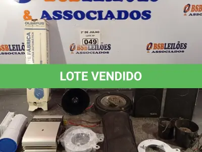 LOTE 049 - 01 ANTENA ELÉTRICA PARA CARRO, 01 CAIXAS ACÚSTICAS, 01 AMPLIFICADOR DE SOM AUTOMOTIVO, 01 LNBF, 04 SIRENES, 01 ALICATE AMPERÍMETRO E 01 ALTO-FALANTE. (NO ESTADO, LEILÃO NÃO TEM GARANTIA E NEM DEVOLUÇÃO, SUJEITO A POSSÍVEIS AVARIAS VISÍVEIS/OCULTAS E/OU AUSÊNCIA DE COMPONENTES).