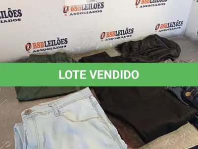 LOTE 313 - 06 – PEÇAS DE ROUPAS MASCULINAS (NO ESTADO, NÃO SABEMOS SE FUNCIONA. LEILÃO NÃO TEM GARANTIA E NEM DEVOLUÇÃO, SUJEITO A POSSÍVEIS AVARIAS VISÍVEIS/OCULTAS E/OU AUSÊNCIA DE COMPONENTES)