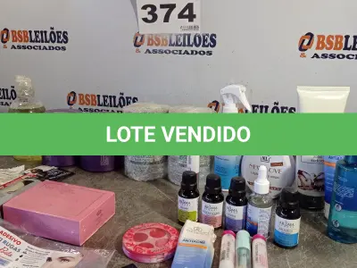 LOTE 374 - 31 - COSMÉTICOS DIVERSOS (NO ESTADO, NÃO SABEMOS SE FUNCIONA. LEILÃO NÃO TEM GARANTIA E NEM DEVOLUÇÃO, SUJEITO A POSSÍVEIS AVARIAS VISÍVEIS/OCULTAS E/OU AUSÊNCIA DE COMPONENTES)