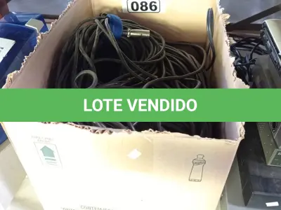 LOTE 086 - 01 LOTE COM VÁRIOS CABOS DE ÁUDIO. (NO ESTADO, LEILÃO NÃO TEM GARANTIA E NEM DEVOLUÇÃO, SUJEITO A POSSÍVEIS AVARIAS VISÍVEIS/OCULTAS E/OU AUSÊNCIA DE COMPONENTES).