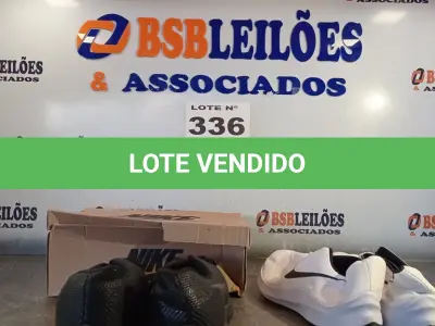 LOTE 336 - 02 – PARES DE CALÇADOS MASCULINO Nº 40 (NO ESTADO, NÃO SABEMOS SE FUNCIONA. LEILÃO NÃO TEM GARANTIA E NEM DEVOLUÇÃO, SUJEITO A POSSÍVEIS AVARIAS VISÍVEIS/OCULTAS E/OU AUSÊNCIA DE COMPONENTES)