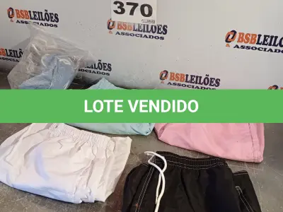 LOTE 370 - 05 – BERMUDAS MASCULINAS DIVERSAS (NO ESTADO, NÃO SABEMOS SE FUNCIONA. LEILÃO NÃO TEM GARANTIA E NEM DEVOLUÇÃO, SUJEITO A POSSÍVEIS AVARIAS VISÍVEIS/OCULTAS E/OU AUSÊNCIA DE COMPONENTES)