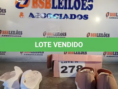 LOTE 278 - 02 – PARES DE CALÇADOS FEMININO Nº 39 (NO ESTADO, NÃO SABEMOS SE FUNCIONA. LEILÃO NÃO TEM GARANTIA E NEM DEVOLUÇÃO, SUJEITO A POSSÍVEIS AVARIAS VISÍVEIS/OCULTAS E/OU AUSÊNCIA DE COMPONENTES)