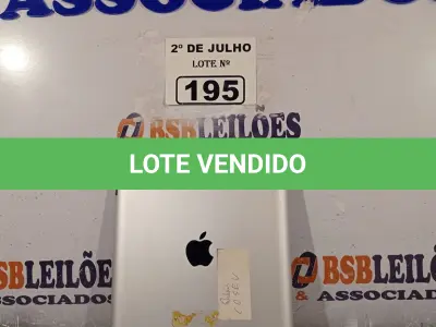 LOTE 195 - 01 IPAD 16GB PARA RETIRADA DE PEÇAS. (NO ESTADO, LEILÃO NÃO TEM GARANTIA E NEM DEVOLUÇÃO, SUJEITO A POSSÍVEIS AVARIAS VISÍVEIS/OCULTAS E/OU AUSÊNCIA DE COMPONENTES).