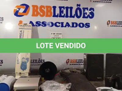 LOTE 049 - 01 ANTENA ELÉTRICA PARA CARRO, 01 CAIXAS ACÚSTICAS, 01 AMPLIFICADOR DE SOM AUTOMOTIVO, 01 LNBF, 04 SIRENES, 01 ALICATE AMPERÍMETRO E 01 ALTO-FALANTE. (NO ESTADO, LEILÃO NÃO TEM GARANTIA E NEM DEVOLUÇÃO, SUJEITO A POSSÍVEIS AVARIAS VISÍVEIS/OCULTAS E/OU AUSÊNCIA DE COMPONENTES).