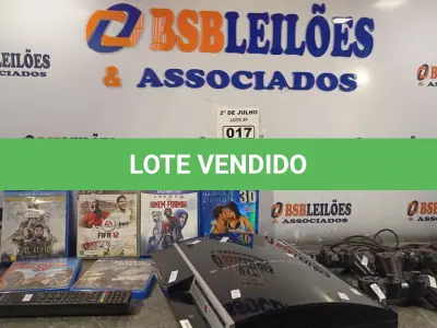 LOTE 017 - 01 PS3 COM 02 CONTROLES, 01 JOGO PS3 FIFA-12, VÁRIOS CDS BLU-RAY E 01 CONTROLE REMOTO SONY. (NO ESTADO, LEILÃO NÃO TEM GARANTIA E NEM DEVOLUÇÃO, SUJEITO A POSSÍVEIS AVARIAS VISÍVEIS/OCULTAS E/OU AUSÊNCIA DE COMPONENTES).