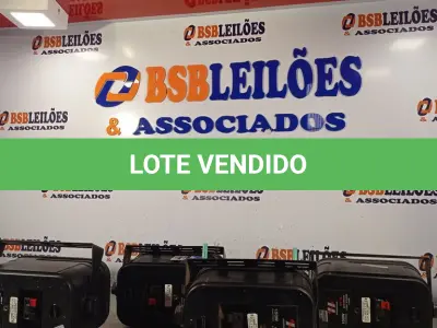LOTE 115 - 04 CAIXAS DE SOM HURRICANE MP-48 BASS REFLEX 2-WAY 8OHM 150W. (NO ESTADO, LEILÃO NÃO TEM GARANTIA E NEM DEVOLUÇÃO, SUJEITO A POSSÍVEIS AVARIAS VISÍVEIS/OCULTAS E/OU AUSÊNCIA DE COMPONENTES).