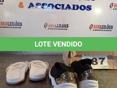 LOTE 287 - 02 – PARES DE CALÇADOS FEMININO Nº 36 (NO ESTADO, NÃO SABEMOS SE FUNCIONA. LEILÃO NÃO TEM GARANTIA E NEM DEVOLUÇÃO, SUJEITO A POSSÍVEIS AVARIAS VISÍVEIS/OCULTAS E/OU AUSÊNCIA DE COMPONENTES)