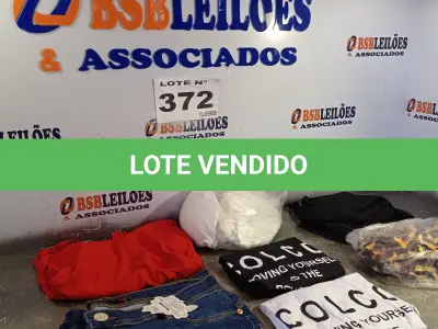 LOTE 372 - 06 – PEÇAS DE ROUPAS FEMININAS (NO ESTADO, NÃO SABEMOS SE FUNCIONA. LEILÃO NÃO TEM GARANTIA E NEM DEVOLUÇÃO, SUJEITO A POSSÍVEIS AVARIAS VISÍVEIS/OCULTAS E/OU AUSÊNCIA DE COMPONENTES)