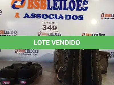 LOTE 349 - 02 – PARES DE CALÇADOS Nº 40 (NO ESTADO, NÃO SABEMOS SE FUNCIONA. LEILÃO NÃO TEM GARANTIA E NEM DEVOLUÇÃO, SUJEITO A POSSÍVEIS AVARIAS VISÍVEIS/OCULTAS E/OU AUSÊNCIA DE COMPONENTES)