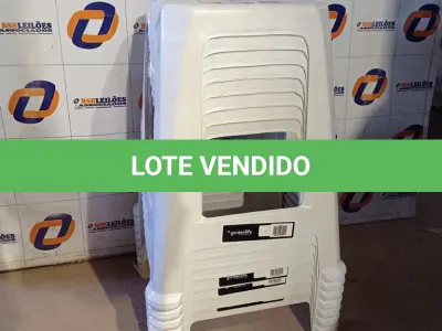 LOTE 335 - 08 - BANQUETAS EM POLIPROPILENO (NO ESTADO, NÃO SABEMOS SE FUNCIONA. LEILÃO NÃO TEM GARANTIA E NEM DEVOLUÇÃO, SUJEITO A POSSÍVEIS AVARIAS VISÍVEIS/OCULTAS E/OU AUSÊNCIA DE COMPONENTES)
