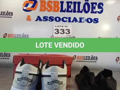 LOTE 333 - 02 – PARES DE CALÇADOS MASCULINO Nº 41 (NO ESTADO, NÃO SABEMOS SE FUNCIONA. LEILÃO NÃO TEM GARANTIA E NEM DEVOLUÇÃO, SUJEITO A POSSÍVEIS AVARIAS VISÍVEIS/OCULTAS E/OU AUSÊNCIA DE COMPONENTES)
