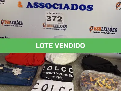 LOTE 372 - 06 – PEÇAS DE ROUPAS FEMININAS (NO ESTADO, NÃO SABEMOS SE FUNCIONA. LEILÃO NÃO TEM GARANTIA E NEM DEVOLUÇÃO, SUJEITO A POSSÍVEIS AVARIAS VISÍVEIS/OCULTAS E/OU AUSÊNCIA DE COMPONENTES)